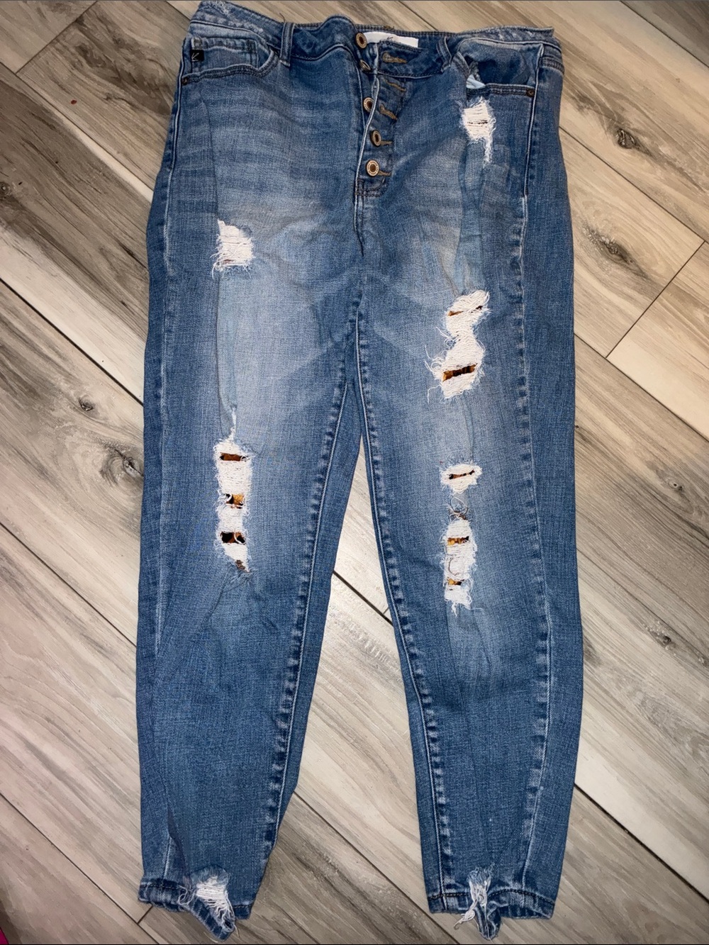 8️⃣ KanCan Ripped Light Blue Boyfriend Jeans with Button Fly